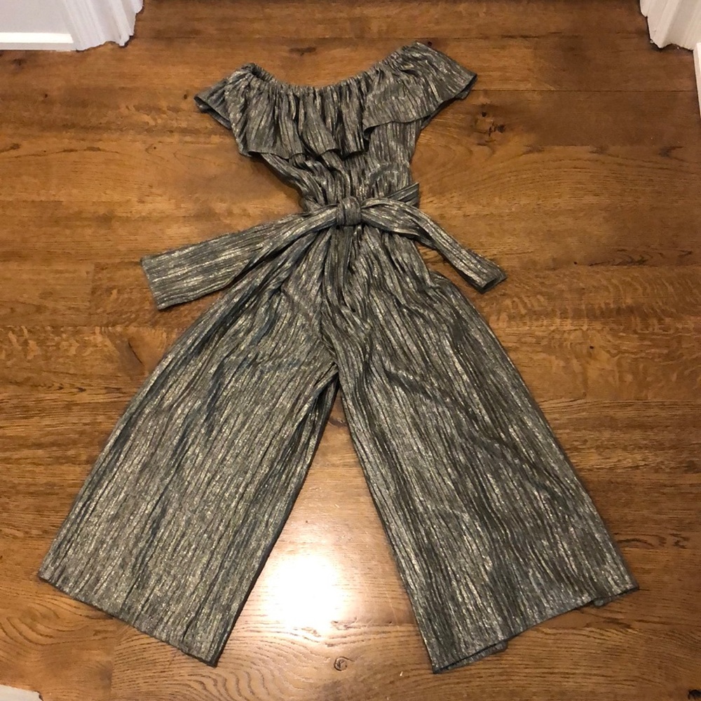 Iris $ Ivy black and gold jumpsuit size 7